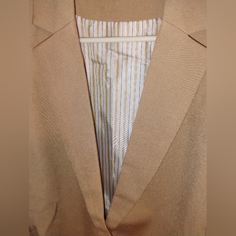 Women's Tan Blazer - Picture 7 of 8